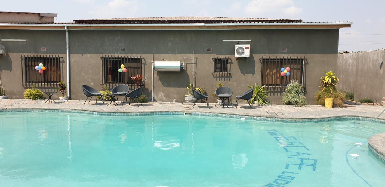 The Escape Lodge Lusaka Exterior photo